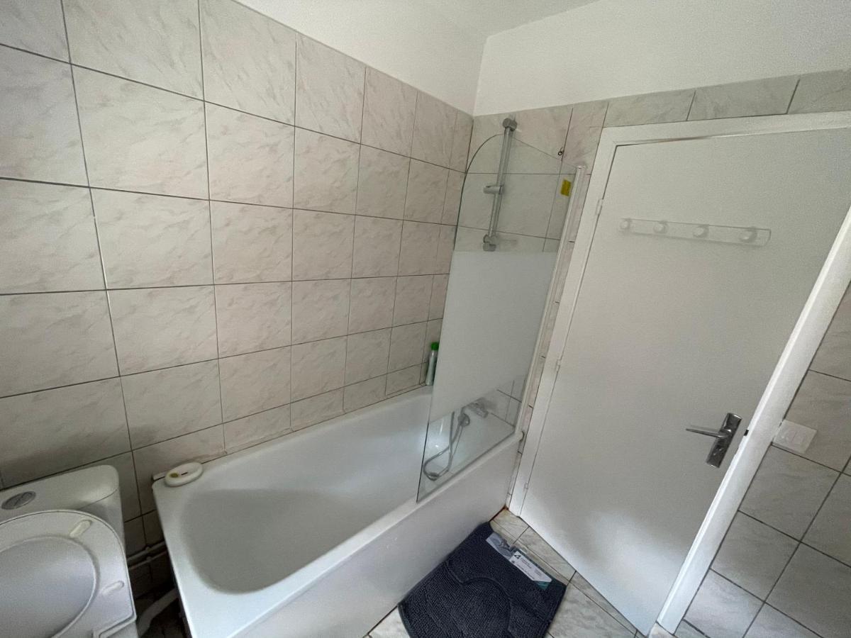 Best Holliday Home For Family Newly Renovated Garges-lès-Gonesse Exteriör bild