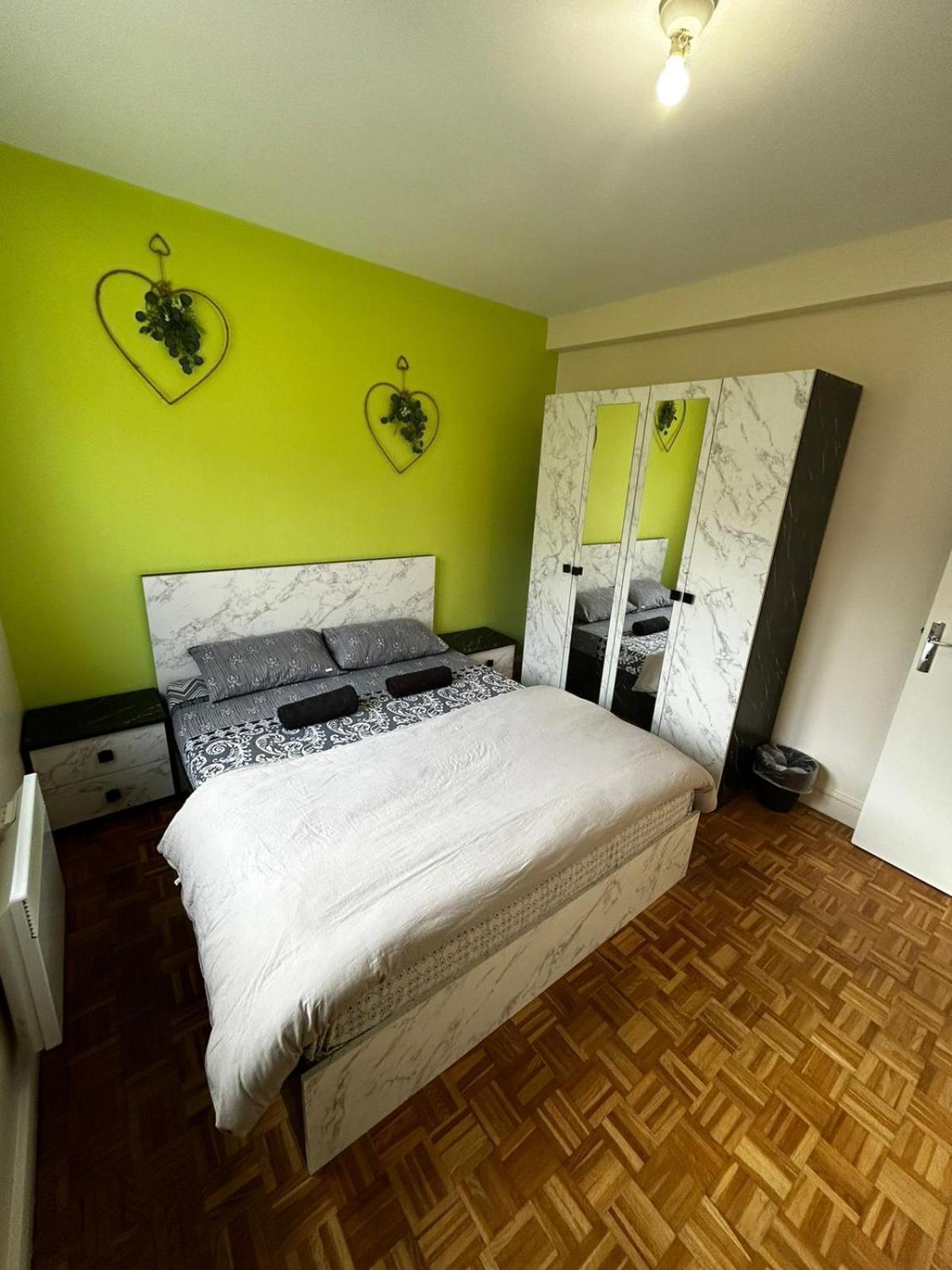Best Holliday Home For Family Newly Renovated Garges-lès-Gonesse Exteriör bild